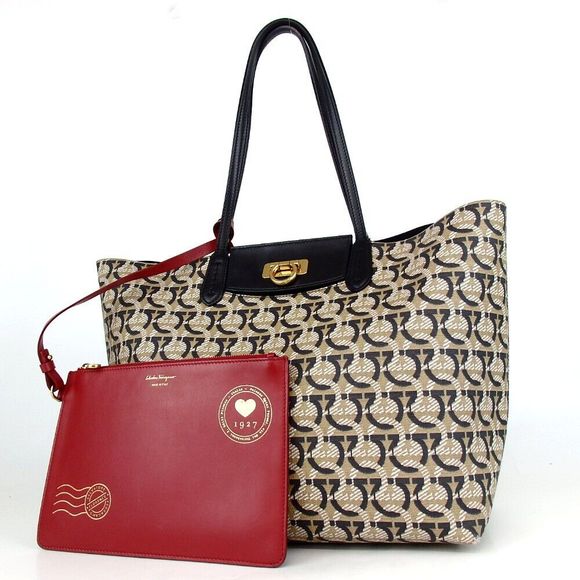 Salvatore Ferragamo Handbags - Auth Salvatore Ferragamo Gancini Tote #88504S11